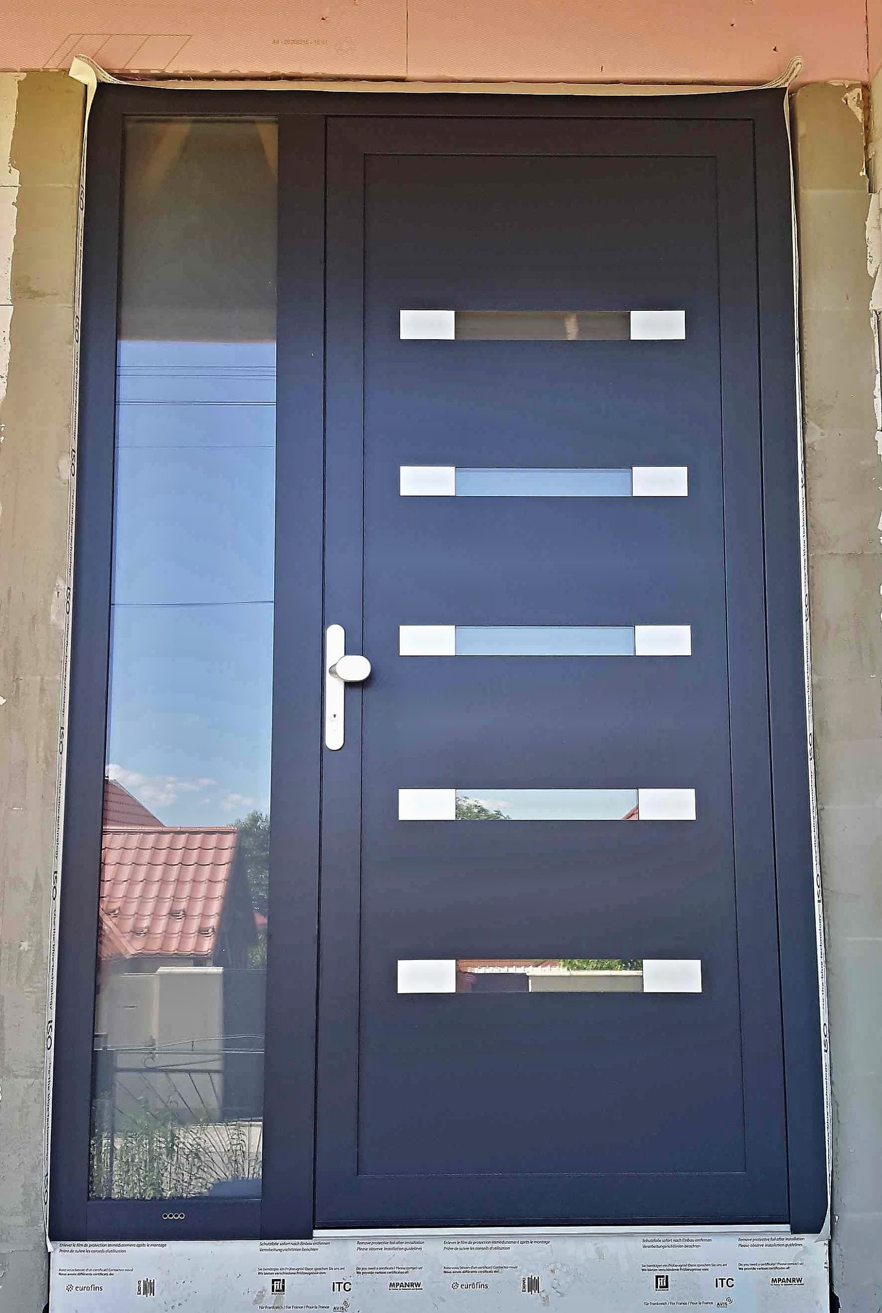 Hliníkové vchodové dvere novostavba Lovčica - Trubín