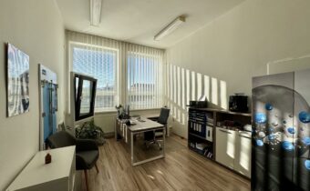 Okná, dvere a garážové brány v Žiari nad Hronom – kvalita a servis od regionálnej firmy